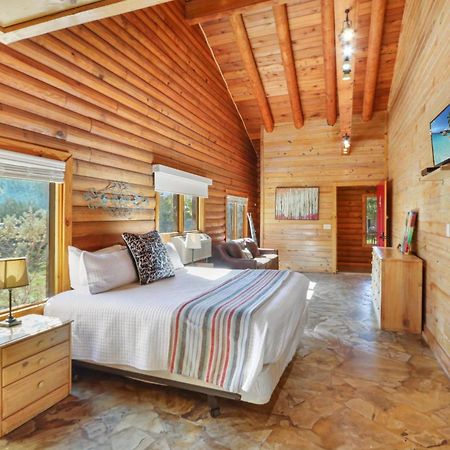 Wimberley Log Cabins Resort And Suites- Unit 4 Екстериор снимка